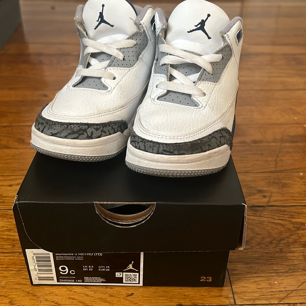 Jordan Retro 3 - White/Midnight Navy